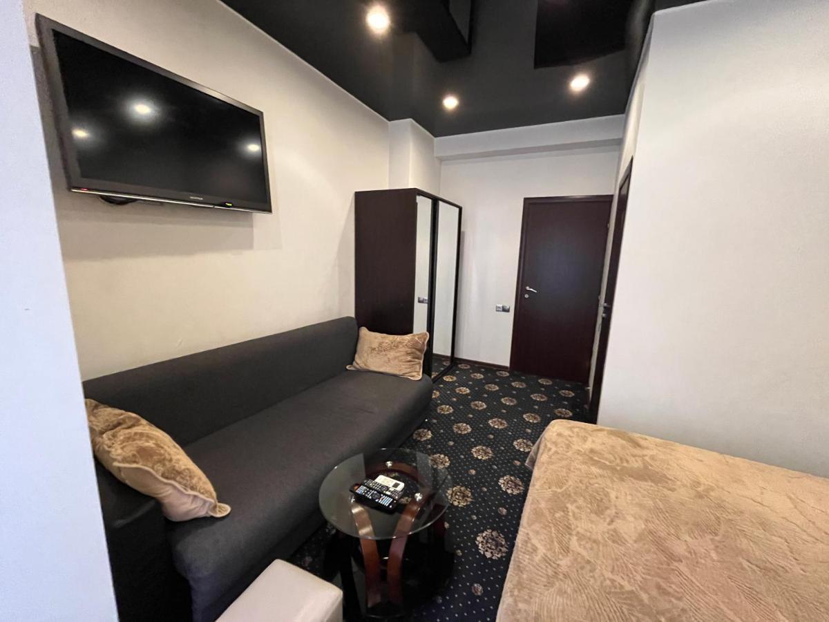 Hotel New Royal Tbilisi Exterior foto