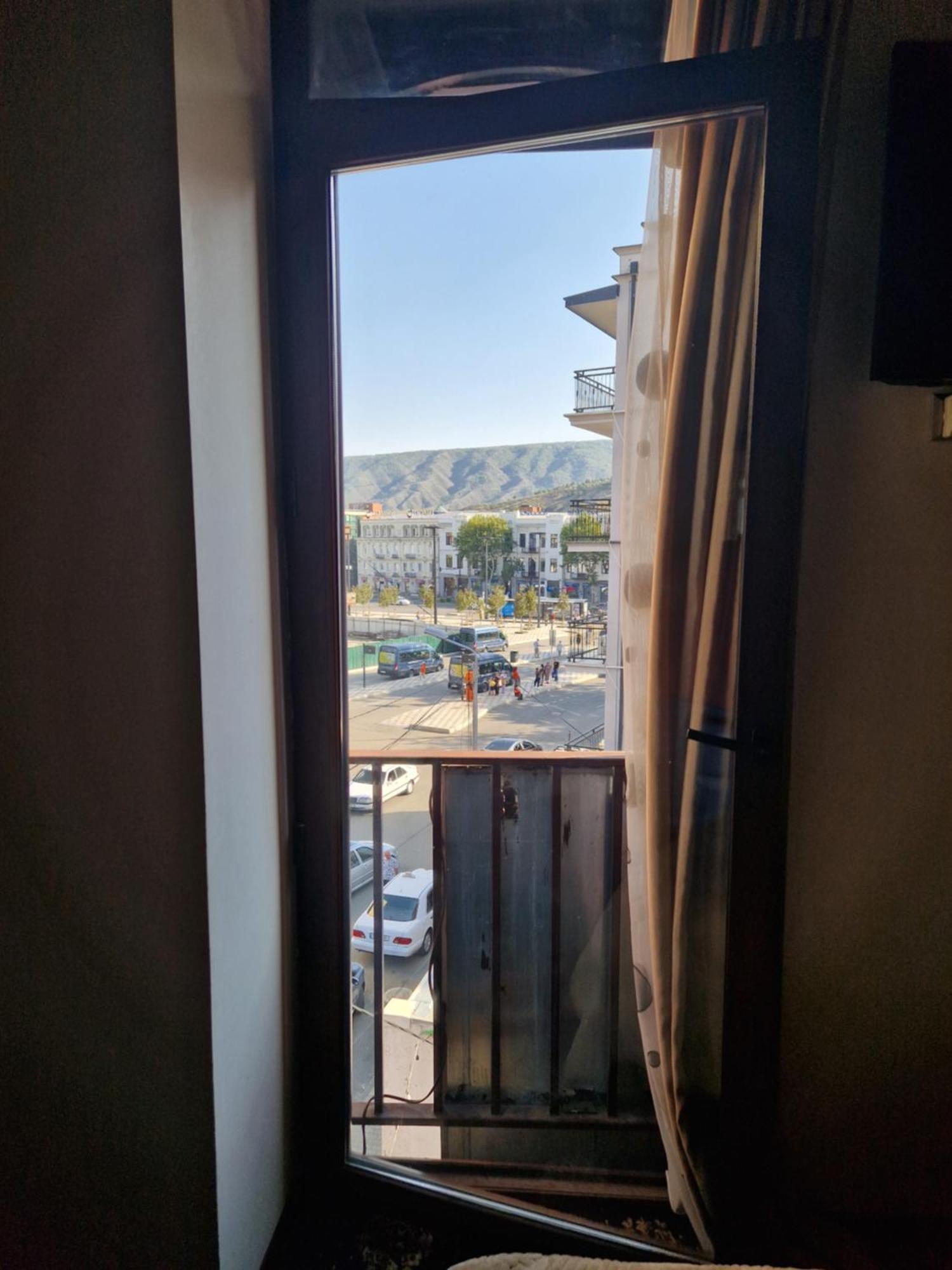Hotel New Royal Tbilisi Quarto foto